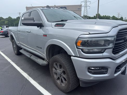 Used 2022 RAM 2500 Laramie w/ Night Edition AWD/4WD image 3