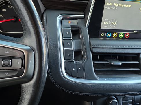 Used 2021 Chevrolet Tahoe Z71 image 17