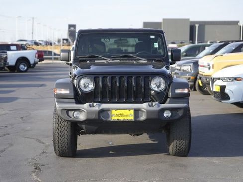 Used 2019 Jeep Wrangler Sport S image 3