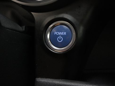 Used 2023 Toyota Sienna XSE FWD image 18