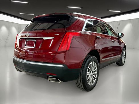 Used 2018 Cadillac XT5 Luxury w/ Driver Awareness Package image 9