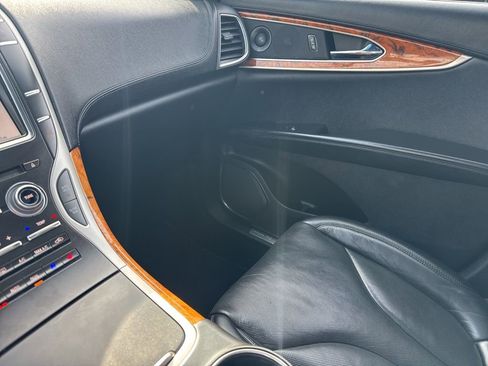 Used 2019 Lincoln Nautilus Reserve image 26