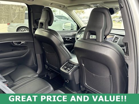 Used 2020 Volvo XC90 T6 Momentum image 37