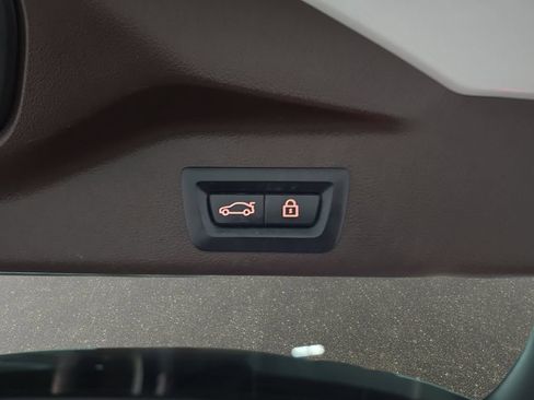 Used 2019 BMW X5 xDrive40i w/ Premium Package AWD/4WD image 16
