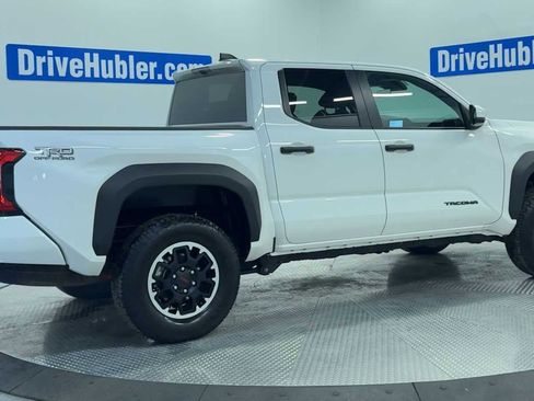 Used 2025 Toyota Tacoma TRD Off-Road image 8