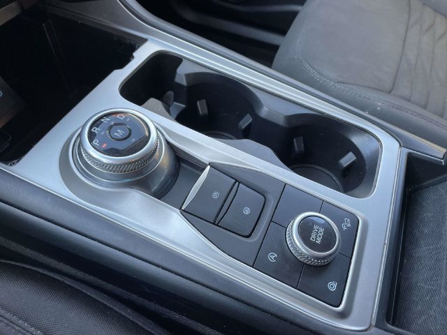 Used 2020 Ford Explorer XLT AWD/4WD image 35