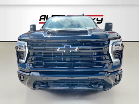 Used 2024 Chevrolet Silverado 2500 LTZ w/ LTZ Plus Package image 2