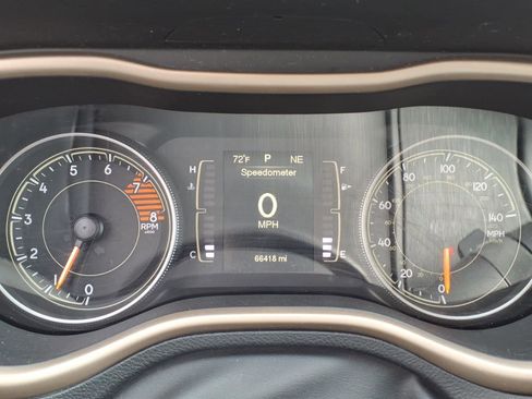 Used 2016 Jeep Cherokee Latitude image 22