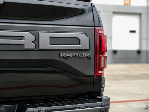 Used 2019 Ford F150 Raptor w/ Equipment Group 802A Luxury AWD/4WD image 16