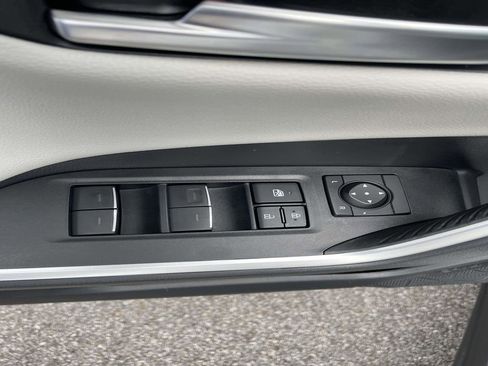 Used 2025 Toyota RAV4 Limited image 19