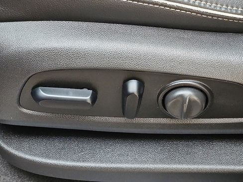 Used 2018 GMC Terrain Denali w/ Advanced Safety Package image 28