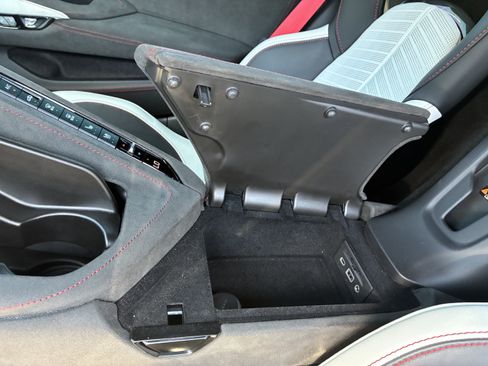 Used 2023 Chevrolet Corvette Stingray Premium Cpe w/ Z51 Performance Package RWD image 34