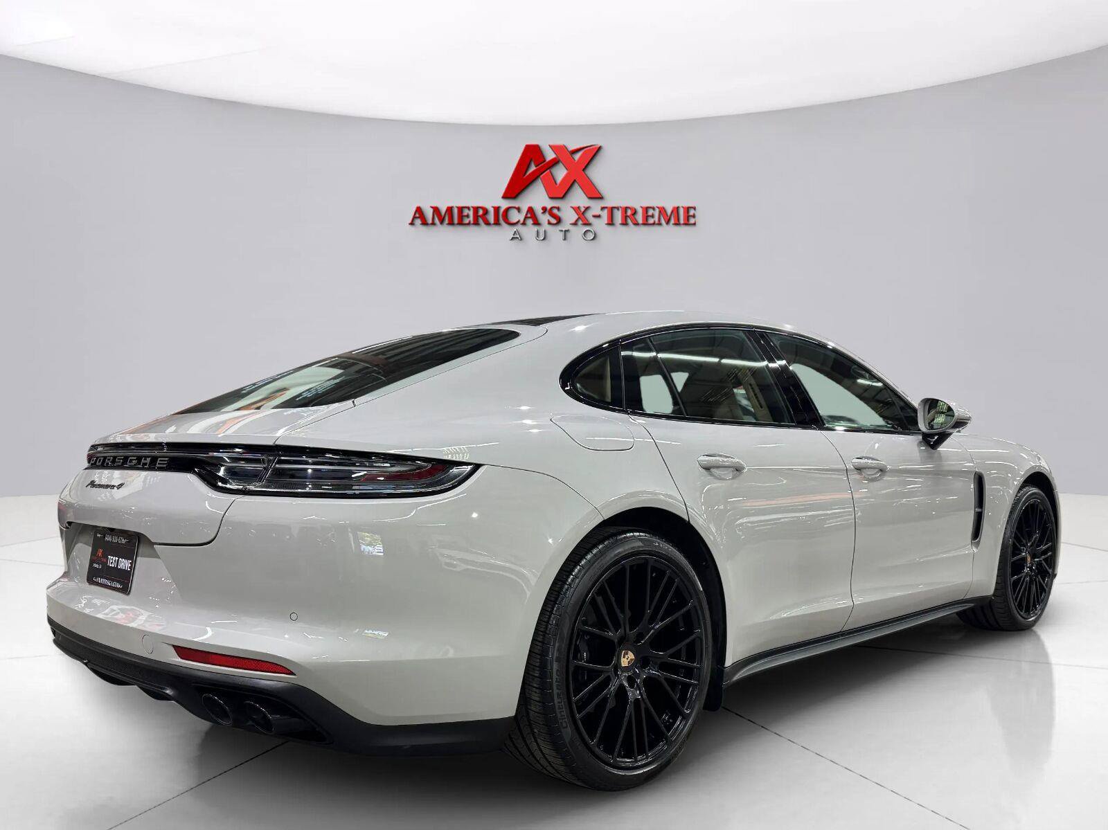 Used 2023 Porsche Panamera 4 Platinum Edition AWD/4WD image 6