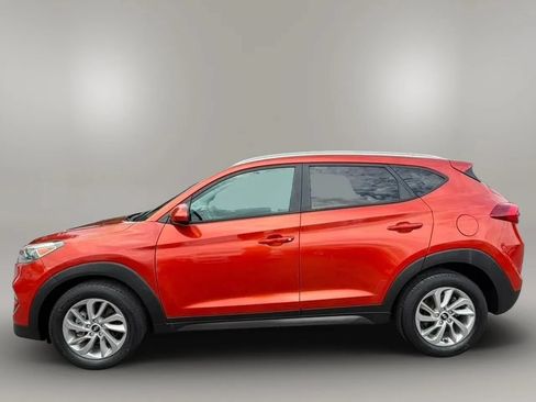 Used 2016 Hyundai Tucson SE w/ Option Group 02 FWD image 4