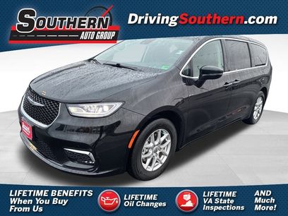 Used 2024 Chrysler Pacifica Touring-L
