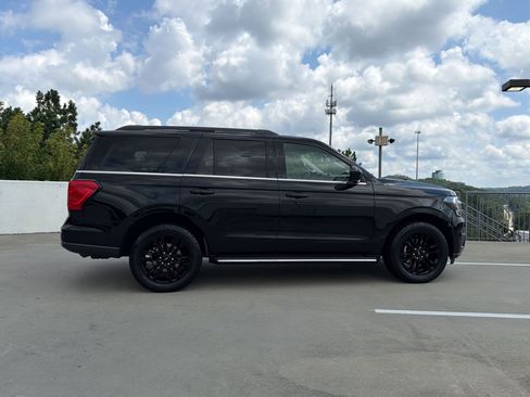 Used 2022 Ford Expedition XLT RWD image 8