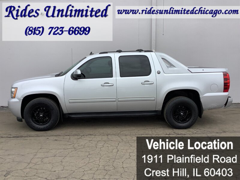 Used 2013 Chevrolet Avalanche LS RWD image 3