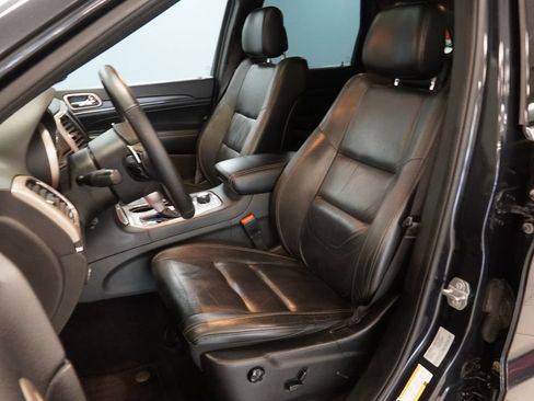 Used 2016 Jeep Grand Cherokee Limited AWD/4WD image 3