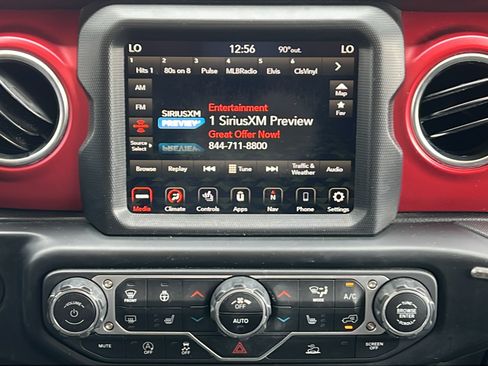 Used 2022 Jeep Gladiator Rubicon w/ Cold Weather Group AWD/4WD image 15