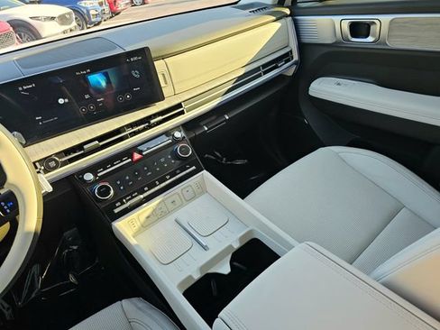 Used 2025 Hyundai Santa Fe Calligraphy AWD/4WD image 38