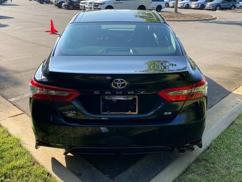 Used 2018 Toyota Camry SE FWD image 30