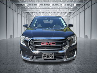 Used 2024 GMC Terrain SLE