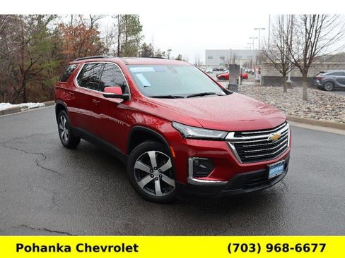 Certified 2023 Chevrolet Traverse LT w/ LT Premium Package image 1