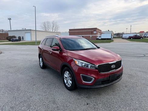 Used 2016 Kia Sorento LX w/ LX Convenience Package image 6