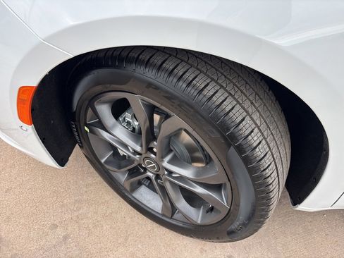 New 2026 Chrysler Pacifica Select image 9