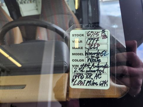 Used 1997 Jeep Wrangler SE image 11