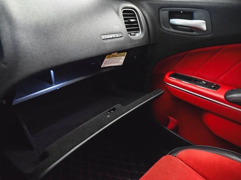 Used 2017 Dodge Charger R/T Scat Pack w/ Driver Confidence Group image 17