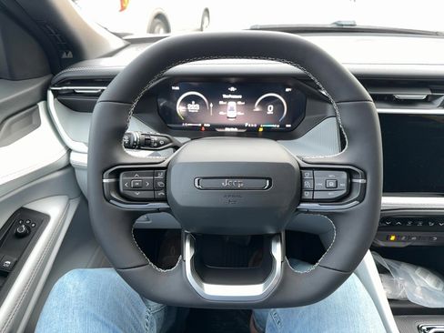 New 2026 Jeep Cherokee Limited AWD/4WD image 12