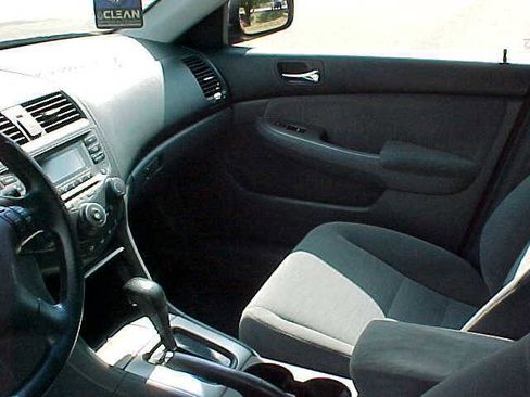 Used 2006 Honda Accord EX image 17