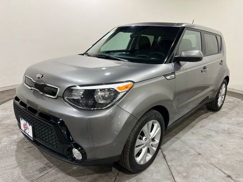 Used 2016 Kia Soul + image 5