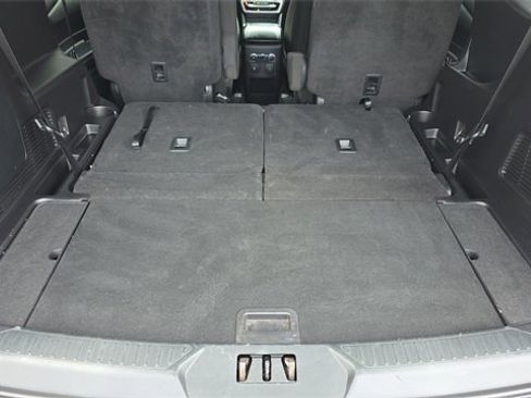 Used 2021 Ford Explorer XLT w/ Class III Trailer Tow Package image 11