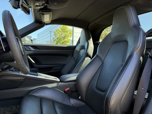 Certified 2022 Porsche 911 Targa 4S image 5