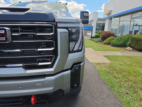 New 2026 GMC Sierra 2500 AT4 w/ AT4 Premium Plus Package AWD/4WD image 10