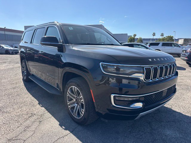 Used 2024 Jeep Wagoneer L Series II w/ Flexible Seating Group AWD/4WD image 3
