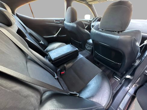 Used 2011 Lexus IS 250 w/ F-Sport Pkg w/Summer Tires RWD image 32