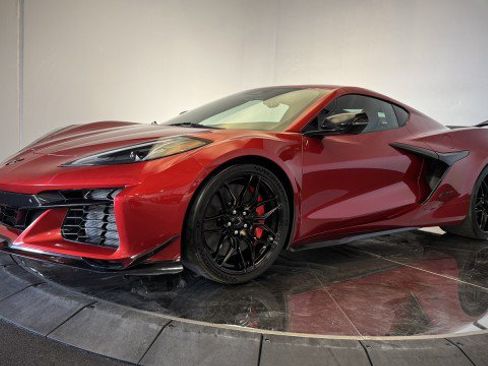 Used 2024 Chevrolet Corvette Z06 w/ Z07 Performance Package RWD image 21