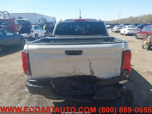 Used 2024 Chevrolet Colorado Trail Boss w/ Advanced Trailering Package AWD/4WD image 8