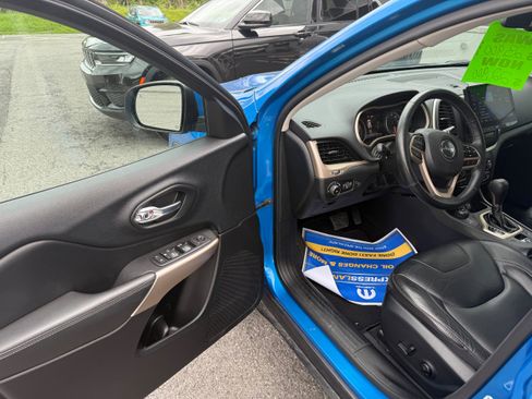 Certified 2018 Jeep Cherokee Limited w/ High Altitude Package image 12