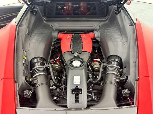 Used 2020 Ferrari F8 Tributo RWD image 33