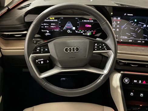 Used 2025 Audi Q5 2.0T Premium w/ Convenience Package image 14