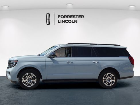 Used 2025 Ford Expedition Max Active AWD/4WD image 6