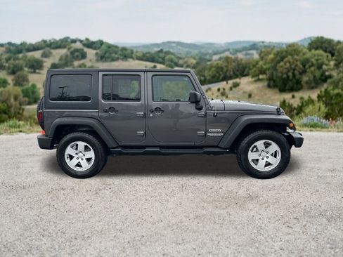 Used 2017 Jeep Wrangler Unlimited Sport w/ Quick Order Package 24S AWD/4WD image 12