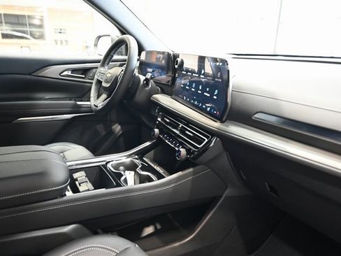 New 2026 Chevrolet Traverse LT w/ Driver Confidence Package image 14