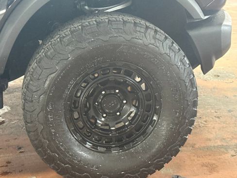 Used 2023 Ford Bronco Outer Banks AWD/4WD image 9