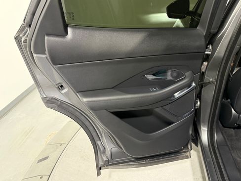 Used 2018 Jaguar E-PACE S image 45