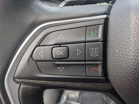 Used 2024 Jeep Grand Cherokee Altitude AWD/4WD image 20